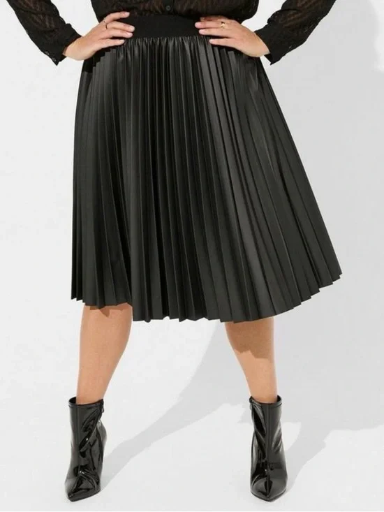 NWT Torrid Midi PU Pleated Skirt in Deep Black Size 3 3X NEW - Picture 1 of 9